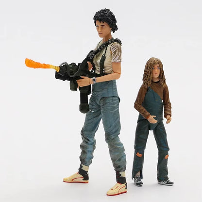 NECA Aliens Ellen Ripley Rescuing Newt Deluxe 7In Action Figure Set