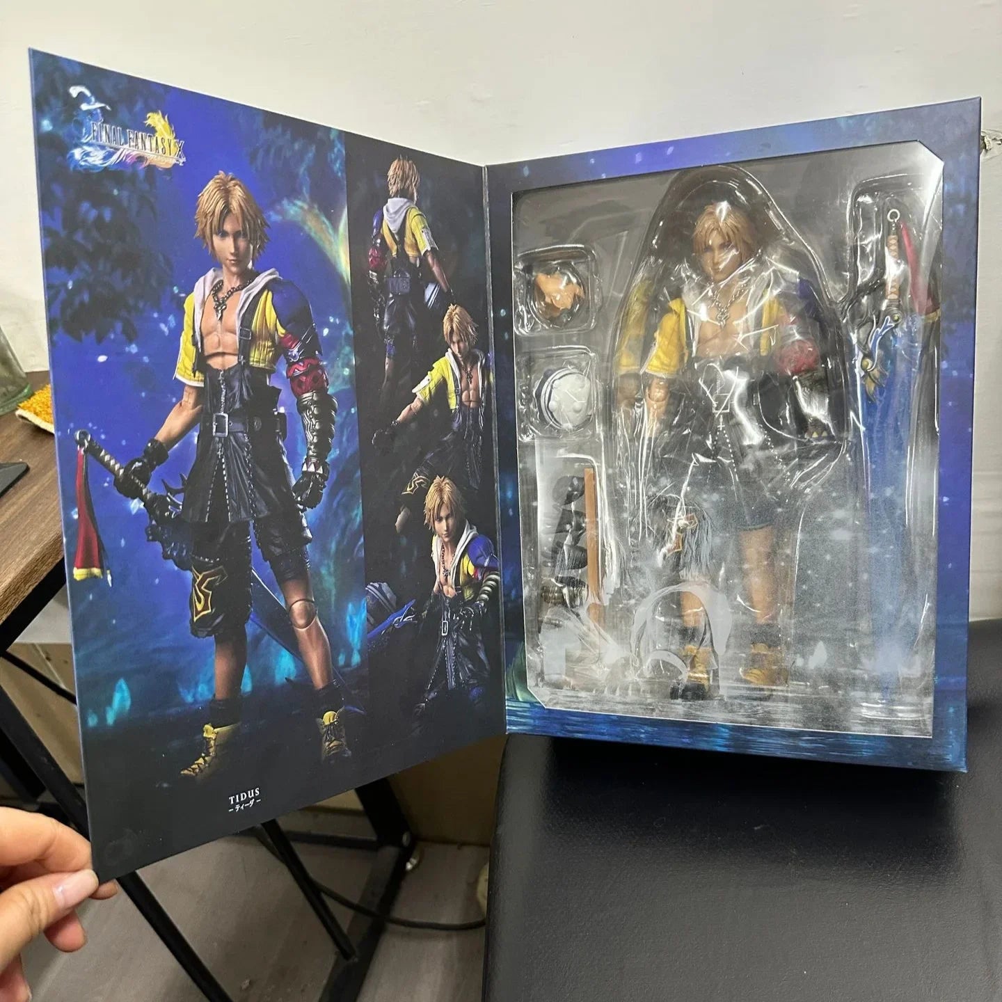 25CM NEW Anime Play Arts TIDUS Final Fantasy X Pvc Action Figure Collection Desk Decor Model Toys Doll Kids Birthday Gift